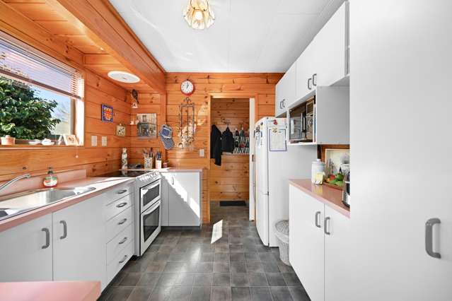 2 Emma Place Pukete_4