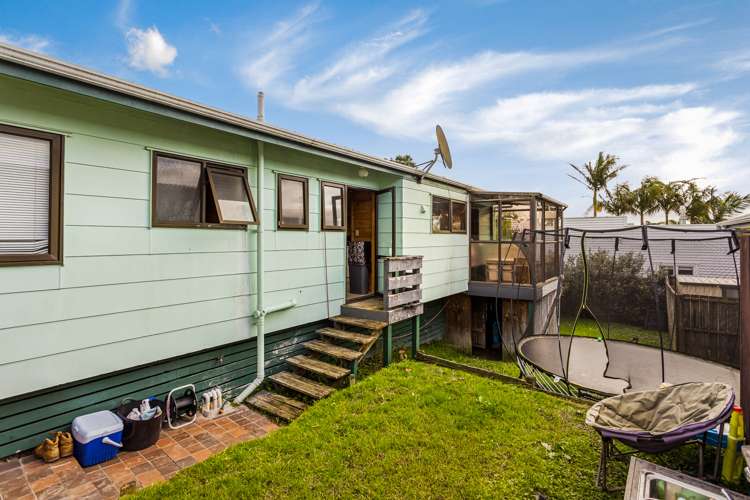 28 Gardner Avenue New Lynn_13