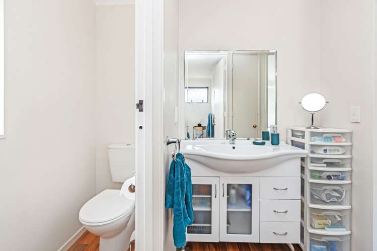 98 Fairway Drive Te Kamo_20