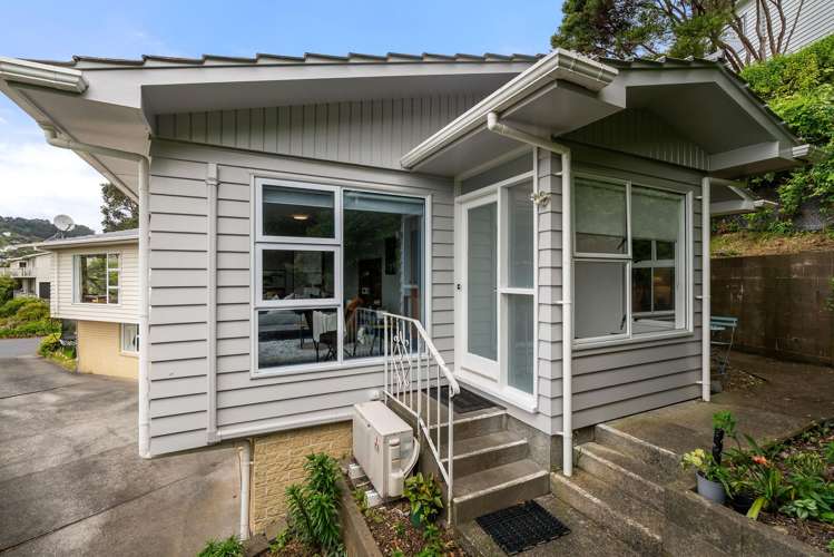 8B Randolph Road Crofton Downs_15