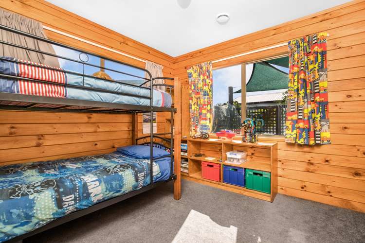 4 Hadley Wood Drive Wattle Downs_7