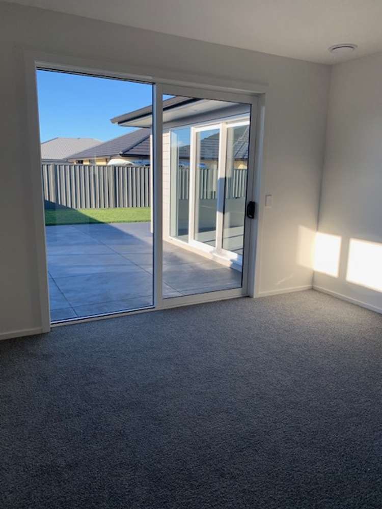 8 Drovers Way Frimley_10