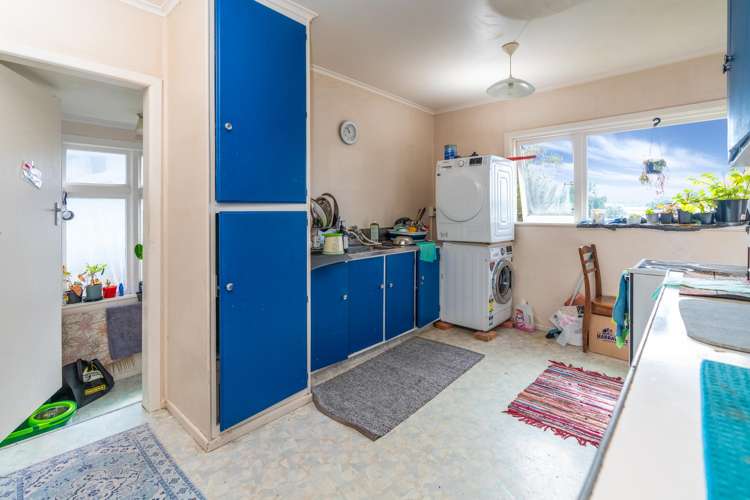87 Queens Drive Lyall Bay_12