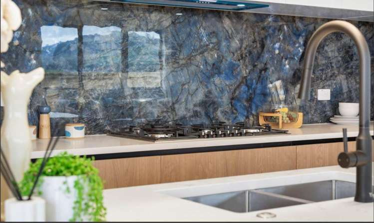 83 Gateway Park Drive, 1765_8