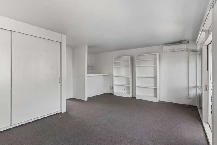 9/9a Esplanade Road Mount Eden_3