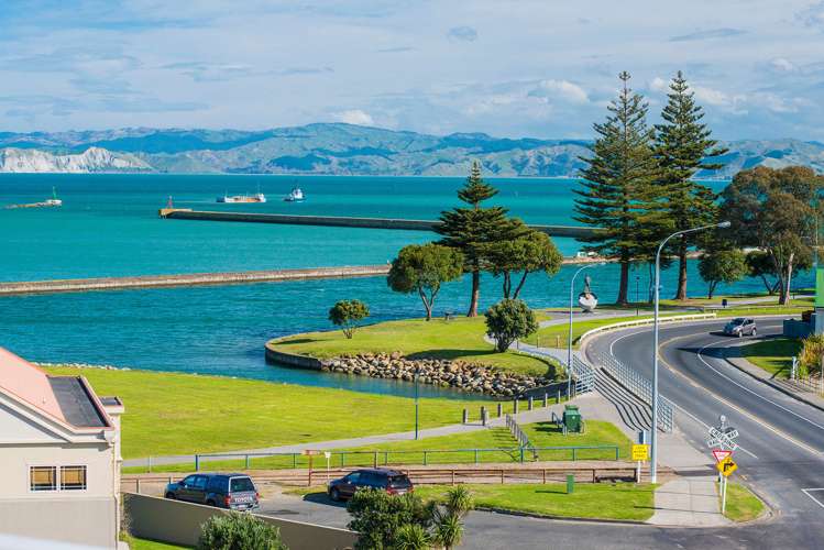 16/90 Customhouse Street Gisborne_11