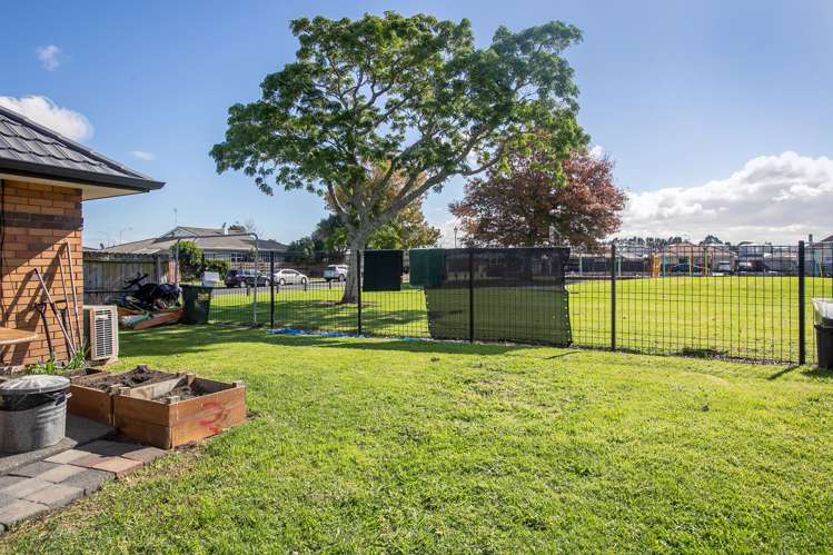 2 Old Park Place Takanini_9