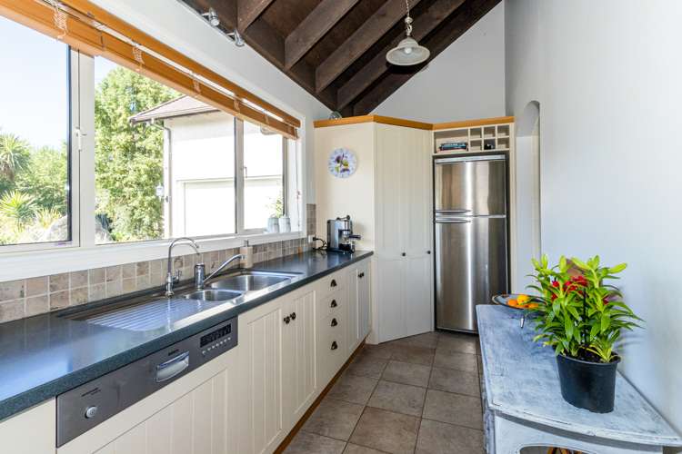 260 Spur Road Hadlow_3