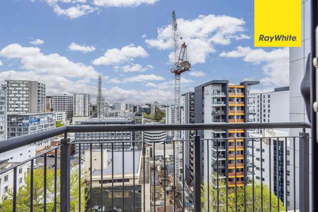 Freehold Great one bedroom next to Uni