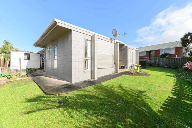 2/42 Bentley Avenue Glenfield_11