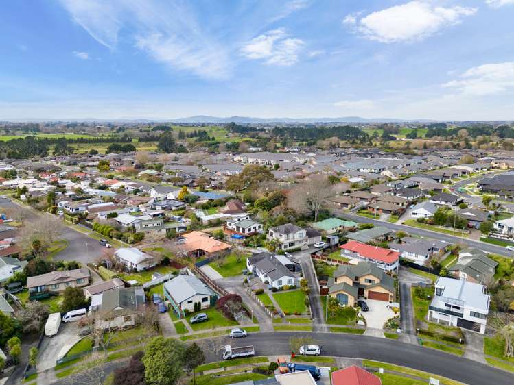 43 Lansdowne Crescent Glenview_40