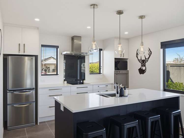 87 Beachvale Drive_1