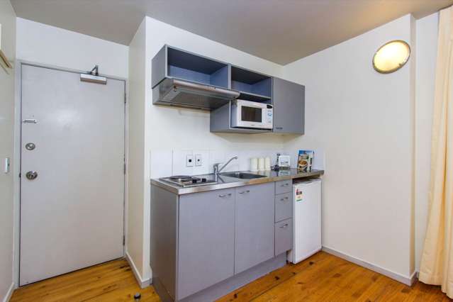 11A/8 Scotia Place City Centre_2