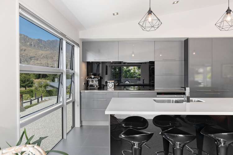 41 Ferry Hill Drive Lower Shotover_8