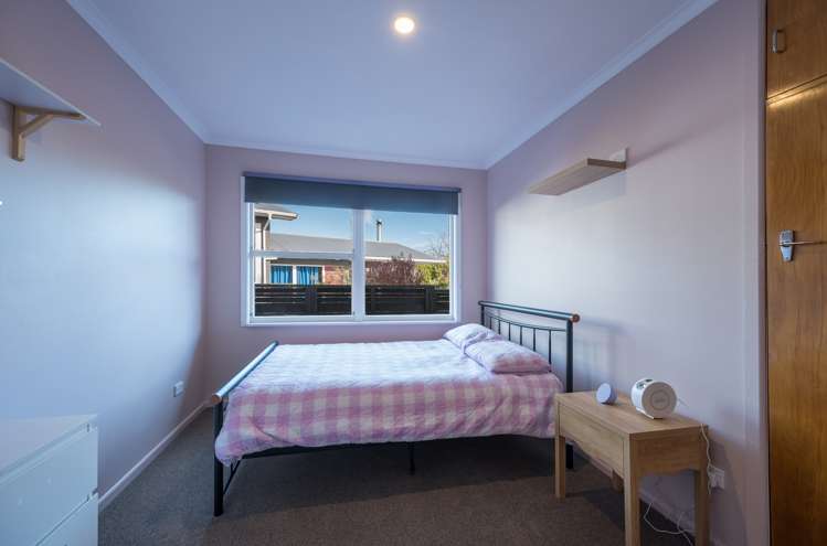 21 Tennyson Crescent Stoke_10