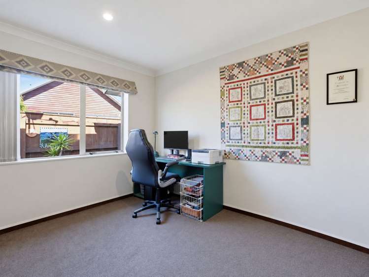 76 HillCrest Road Raumati Beach_17
