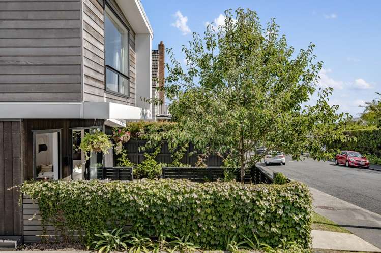 1/4 Glen Atkinson Street St Heliers_3