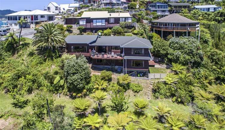 16 Pine Grove Tairua_23