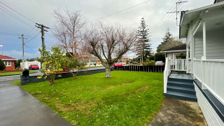 22 Erson Avenue Royal Oak_25