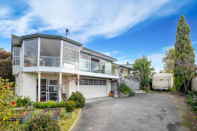 Iconic Richmond living with spectacular views