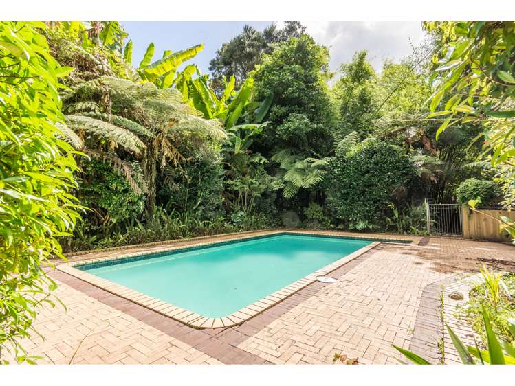 9 Waerenga Place Titirangi_13