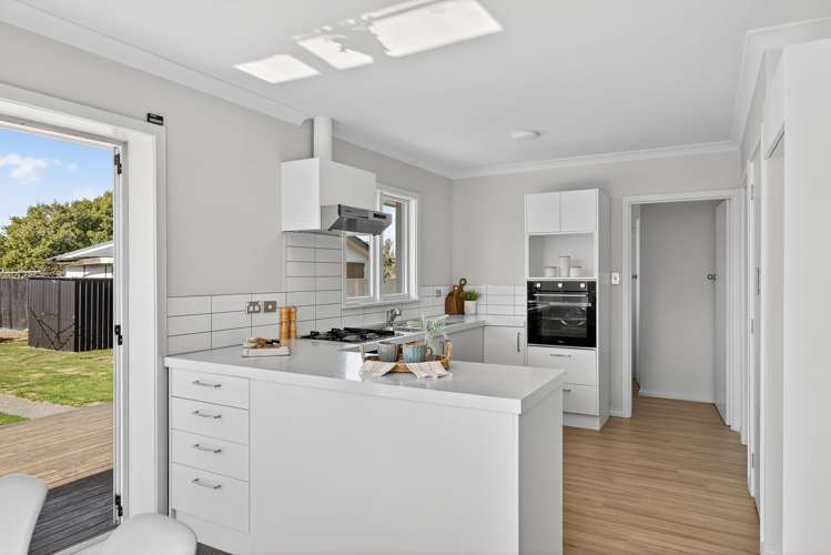 36 Yarmouth Street Aranui_13