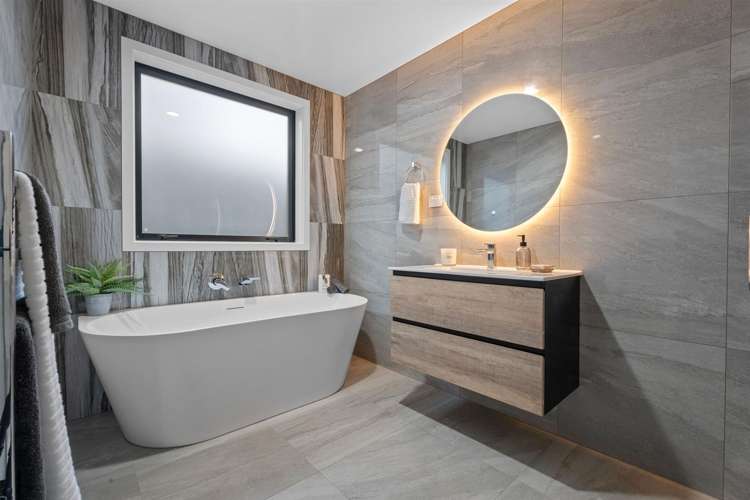 53 Earp Crescent Chartwell_17