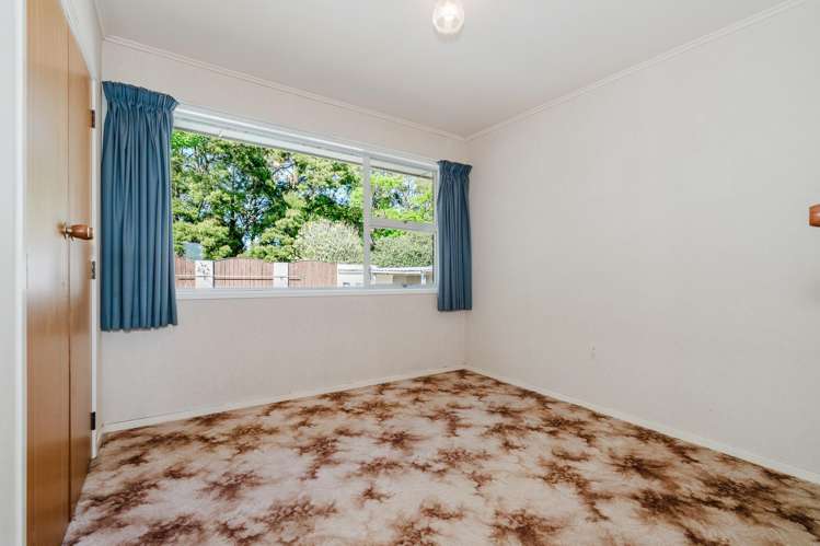 45 Resthill Crescent Glenview_11