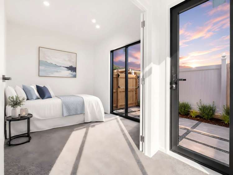 2/4 Toru Street Te Atatu Peninsula_13
