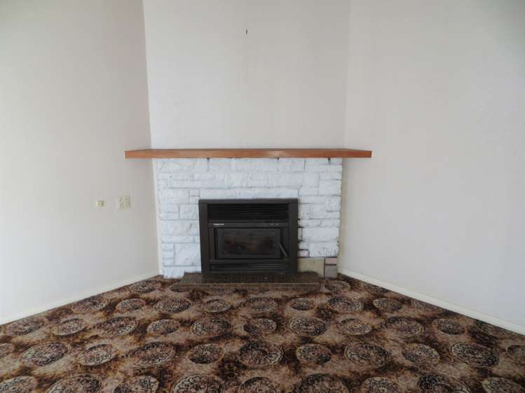 8 Carlyle Street Te Aroha_5