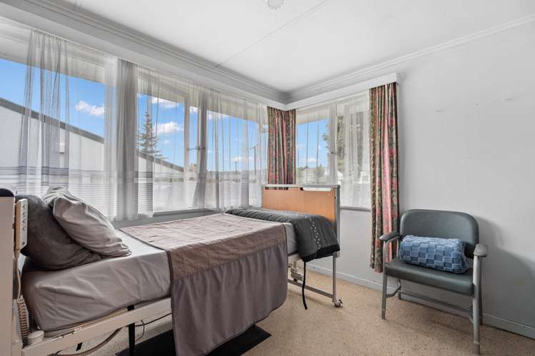 10 Holmes Avenue_4