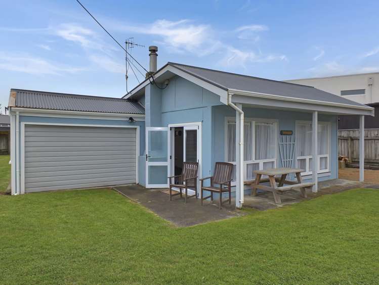 13 Barber Street Foxton Beach_3