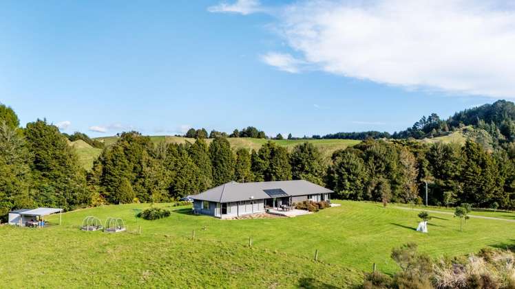 693A Stanley Road Wainui_3