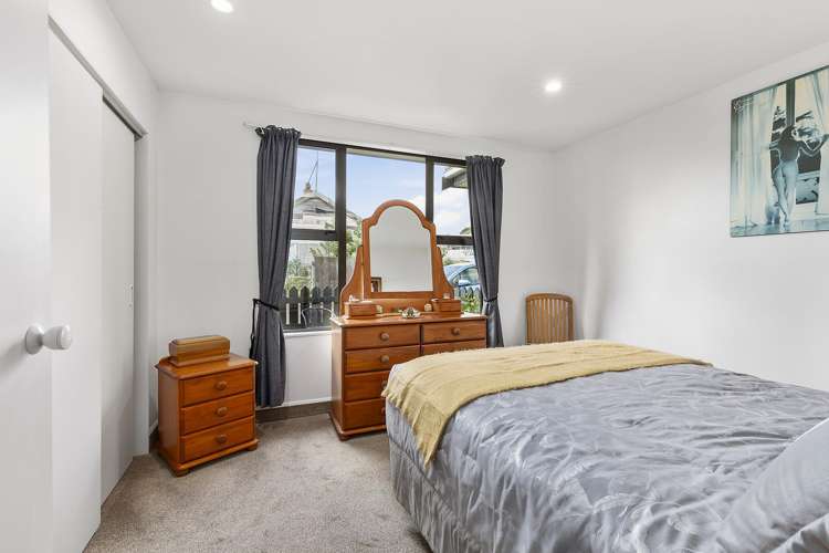 1/4 Richard Street Titahi Bay_8