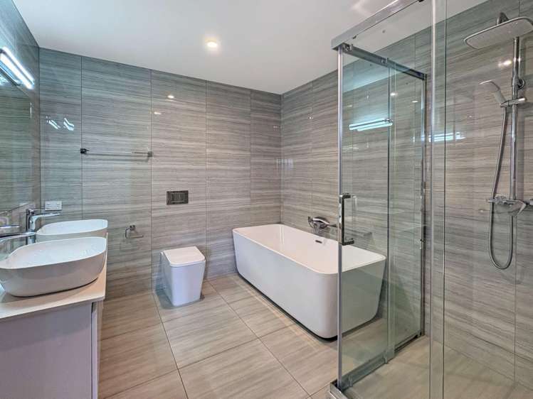 32a Hewitts Rd Merivale_16