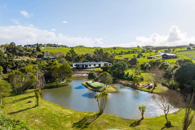 1951 Cove Road Mangawhai_36