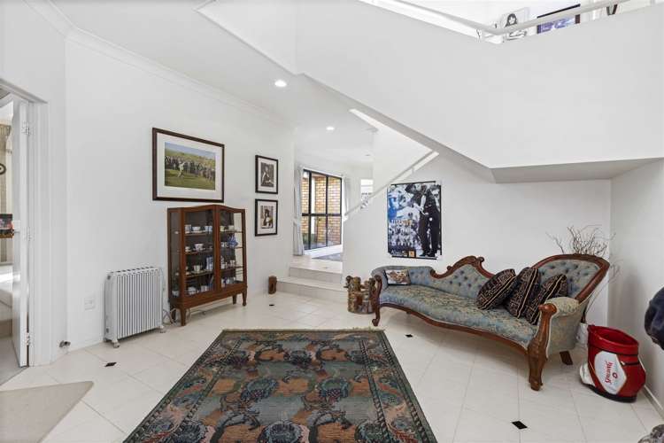 1074 River Road Queenwood_9