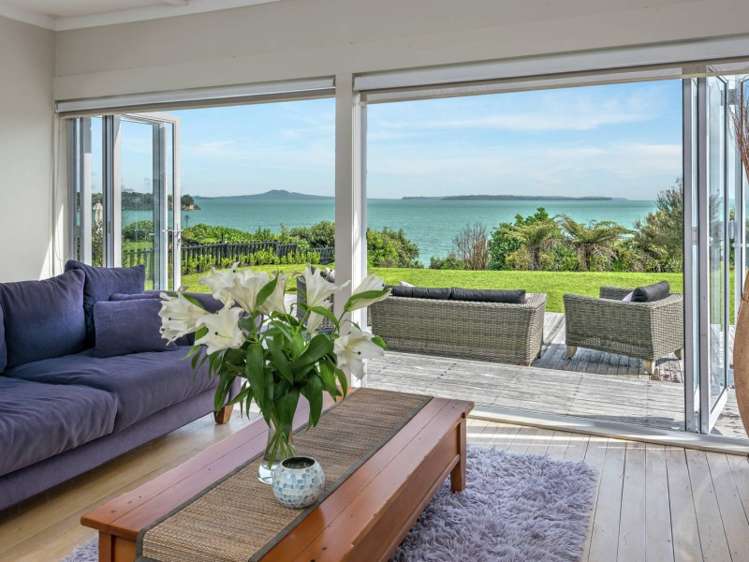 3 Hawke Crescent Beachlands_6