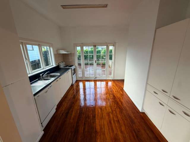 18 Jasper Ave Mount Roskill_2