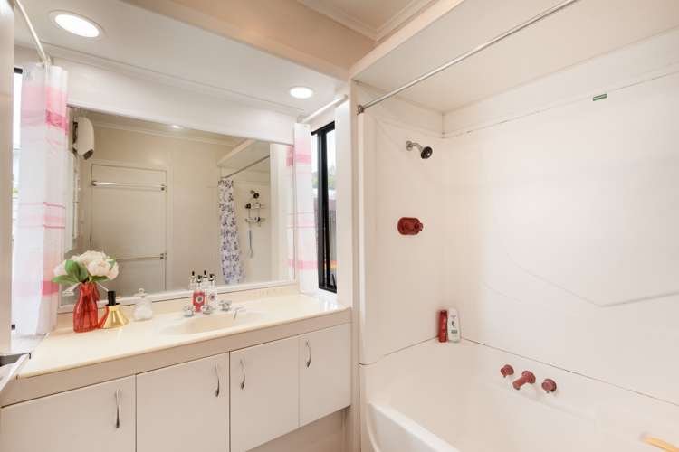 322 Ngatai Road Bellevue_14