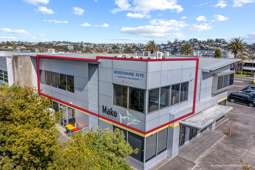 Albany unit offers flexibility, location