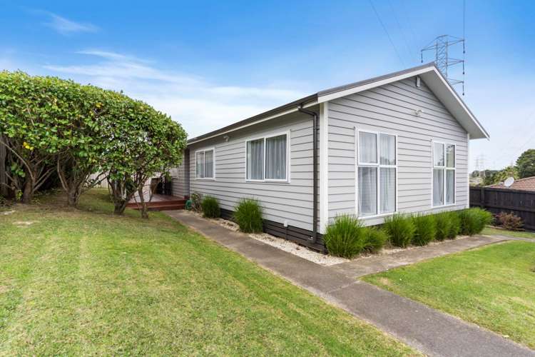 13 Broadfield Street Massey_16