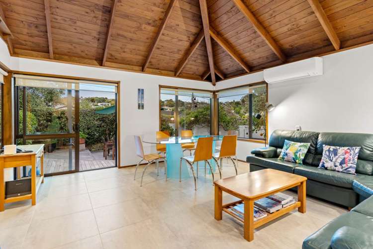 2/12 Penzance Road Mairangi Bay_41