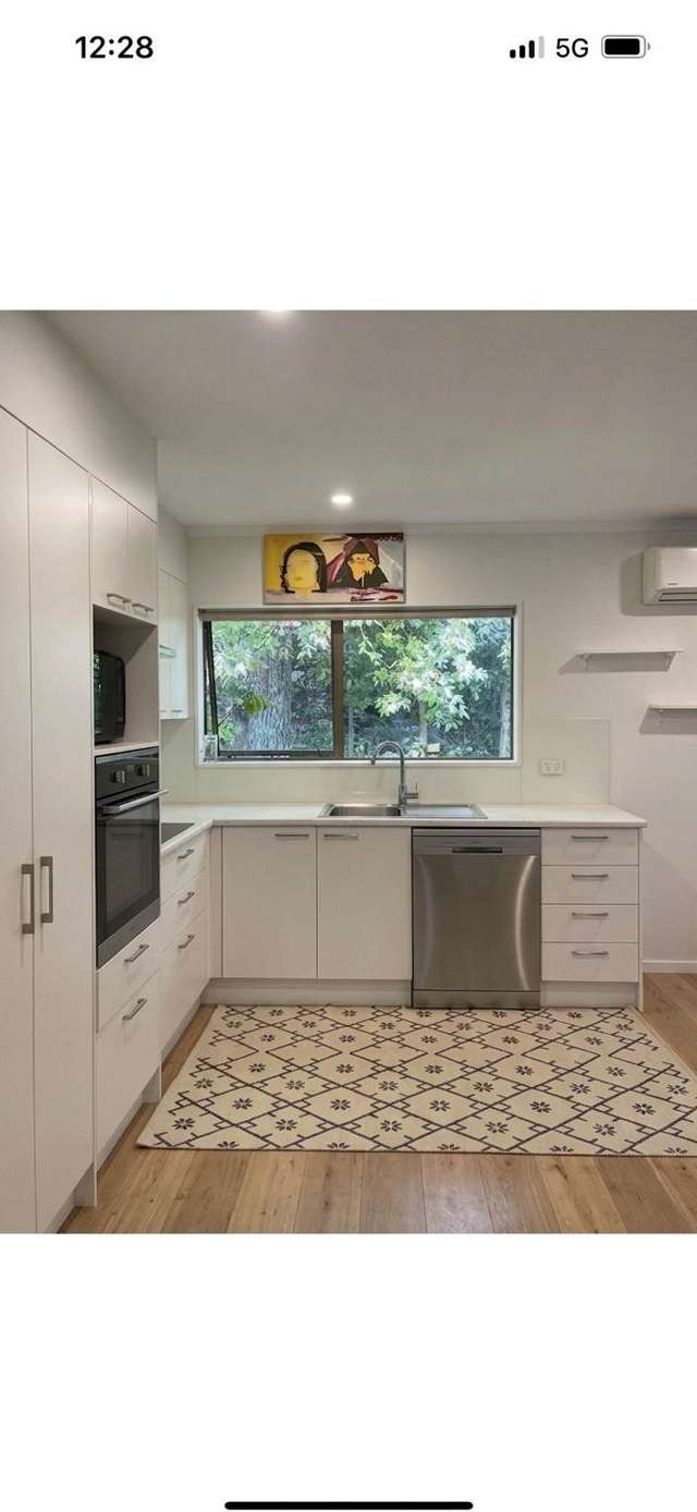 Cozy family in heart of Pakuranga