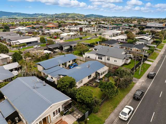 1/1216 Papamoa Beach Road Papamoa_2