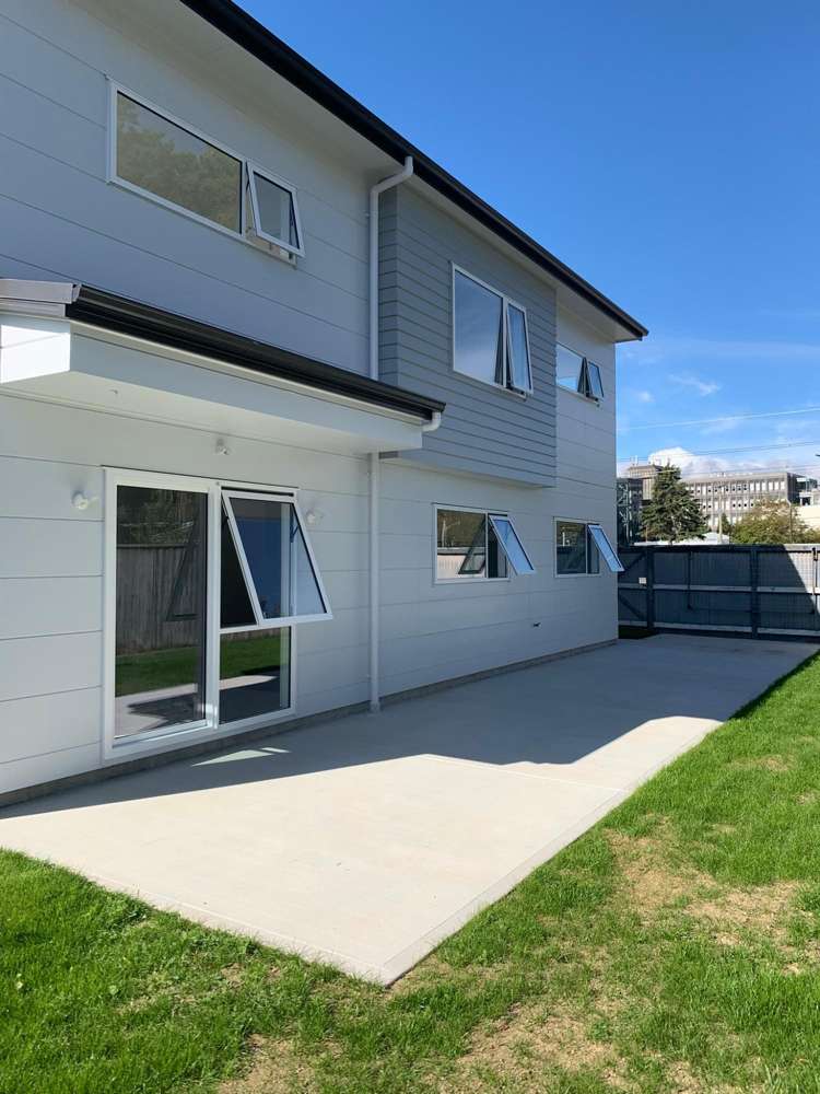  A/19 Marion Street Silverstream_23