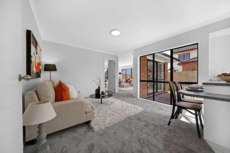 1/25 Headcorn Place Botany Downs_11