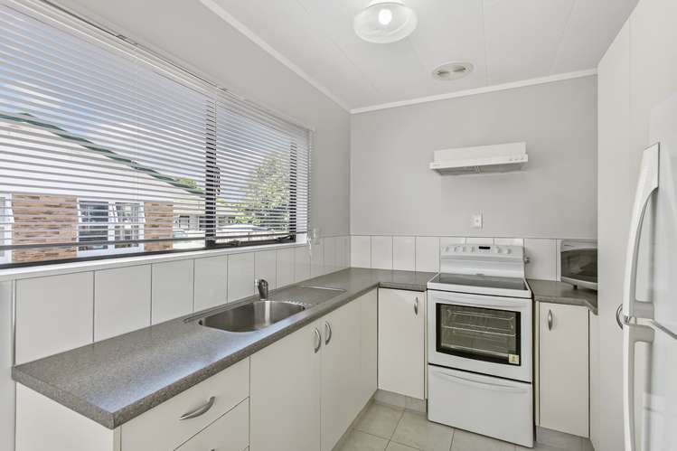 2/1 Cross Street Papakura_7