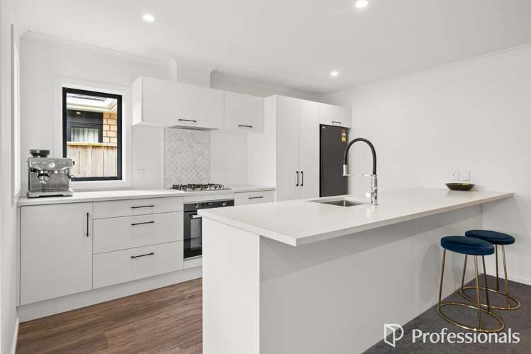 17 Ford Road_4