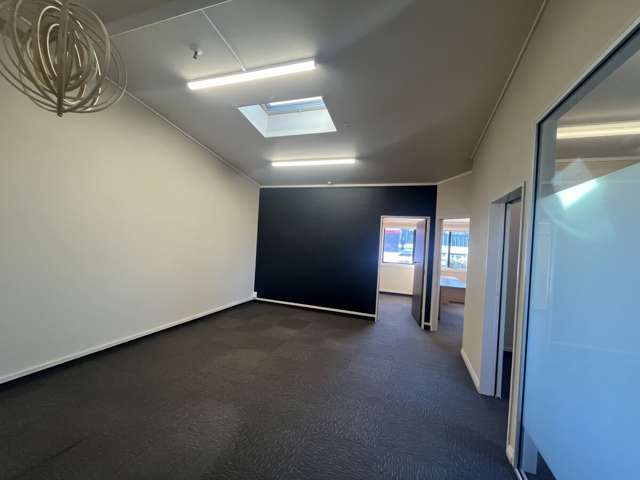 12 Ihakara Street Paraparaumu_1